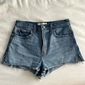 Abercrombie High Rise Mom Short